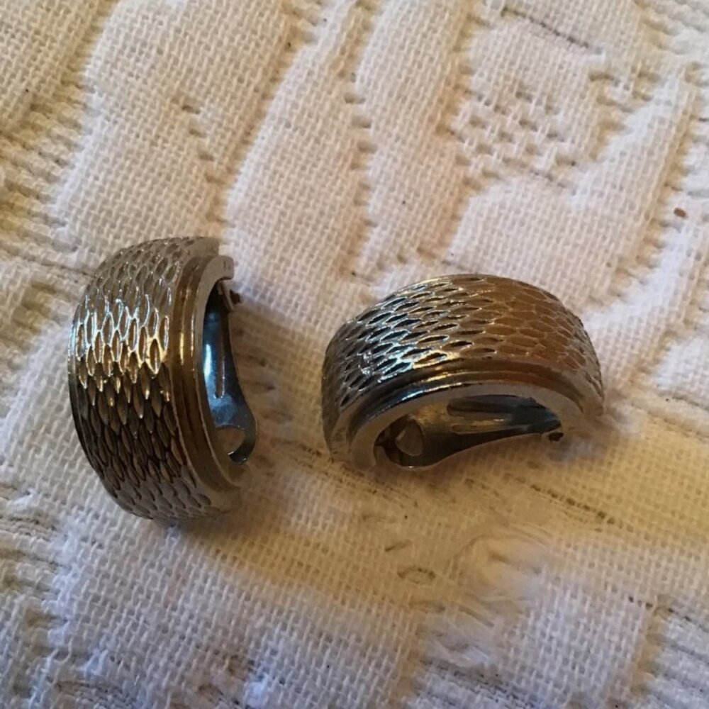 Ear Clips Earrings Silver Color New NWOT